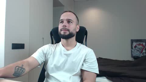 Snapshot of sandro_best chatting on January 16, 5:17 pm DeAlex online show from January 16, 5:17 pm