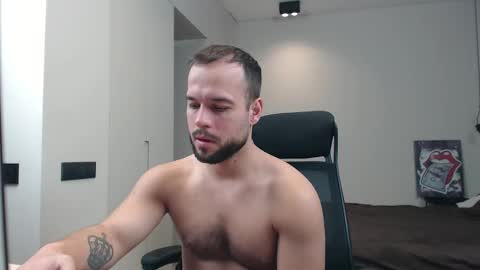 Snapshot of sandro_best chatting on February 7, 4:54 pm DeAlex online show from February 7, 4:54 pm