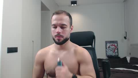 Snapshot of sandro_best chatting on February 13, 8:27 pm DeAlex online show from February 13, 8:27 pm