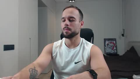 Snapshot of sandro_best chatting on March 21, 12:10 pm DeAlex online show from March 21, 12:10 pm