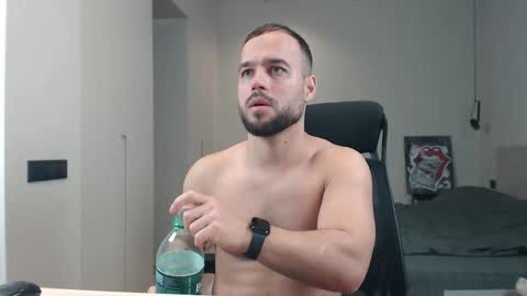 Snapshot of sandro_best chatting on March 30, 10:49 am DeAlex online show from March 30, 10:49 am