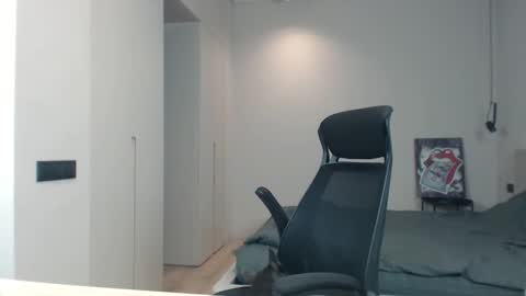 DeAlex online show from May 15, 8:32 am