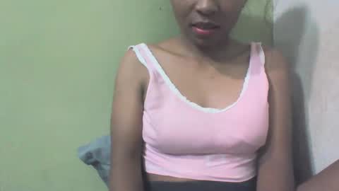 Snapshot of sandy735579 chatting on February 6, 4:54 pm sandy735579 online show from February 6, 4:54 pm