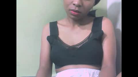 Snapshot of sandy735579 chatting on February 11, 6:02 pm sandy735579 online show from February 11, 6:02 pm