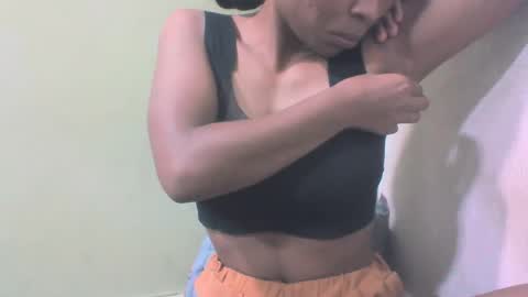 Snapshot of sandy735579 chatting on February 15, 4:09 am sandy735579 online show from February 15, 4:09 am