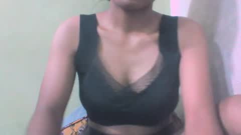 Snapshot of sandy735579 chatting on February 24, 4:43 am sandy735579 online show from February 24, 4:43 am