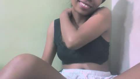 Snapshot of sandy735579 chatting on February 25, 7:34 pm sandy735579 online show from February 25, 7:34 pm