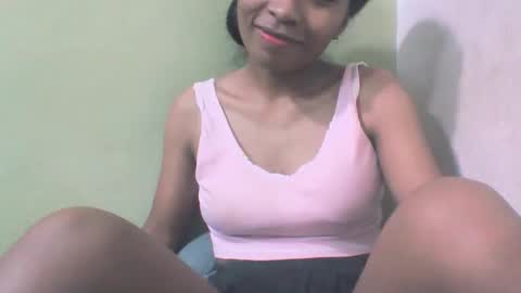 Snapshot of sandy735579 chatting on March 3, 7:25 am sandy735579 online show from March 3, 7:25 am