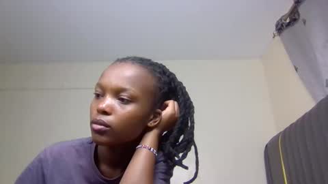 Snapshot of sandy_bby1 chatting on September 14, 12:32 am sandy online show from September 14, 12:32 am