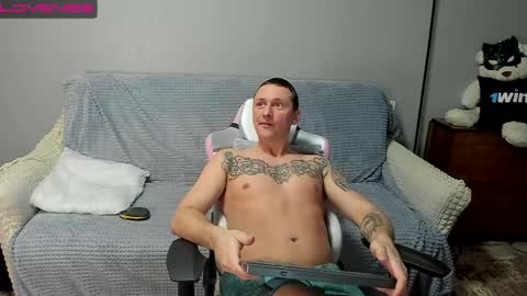 Sandy and Chris online show from January 19, 8:39 am