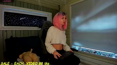 Sandy and Chris online show from November 14, 10:14 am