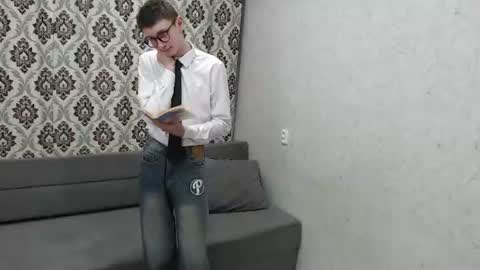 Sandy Delia online show from June 21, 5:26 pm