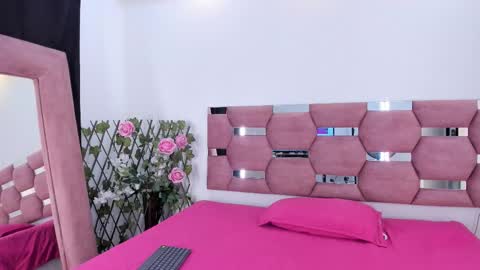 sandy_scoot online show from March 18, 12:19 pm