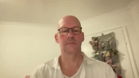 santaclausonice online show from November 8, 7:41 am