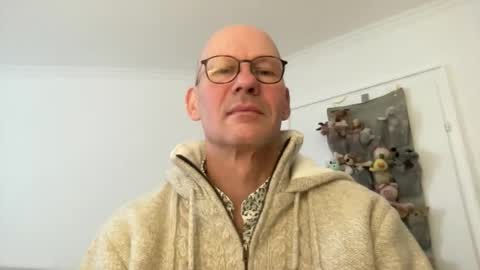 santaclausonice online show from November 23, 1:44 pm