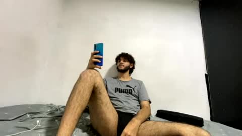 santi700948 online show from July 22, 3:09 am