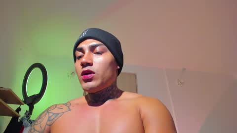 Santi Ferrer online show from March 16, 2:39 am