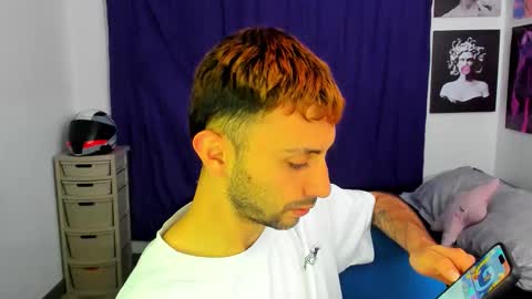 Snapshot of santi_mateo chatting on January 15, 2:38 am Santi online show from January 15, 2:38 am