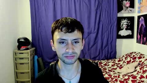 Snapshot of santi_mateo chatting on February 9, 4:38 am Santi online show from February 9, 4:38 am