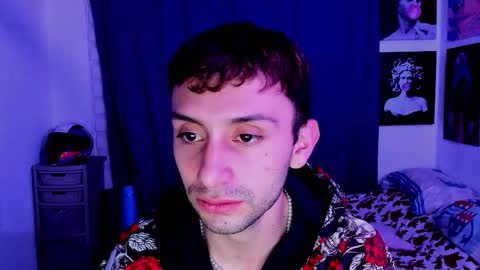 Snapshot of santi_mateo chatting on February 15, 3:58 am Santi online show from February 15, 3:58 am