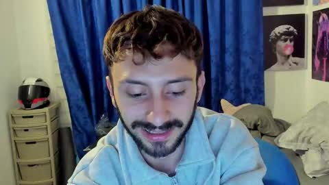 Snapshot of santi_mateo chatting on March 24, 11:43 pm Santi online show from March 24, 11:43 pm