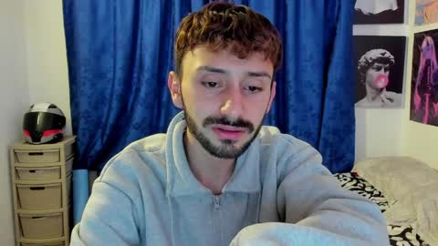 Snapshot of santi_mateo chatting on March 31, 2:35 am Santi online show from March 31, 2:35 am