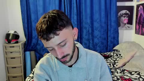 Snapshot of santi_mateo chatting on April 2, 3:26 am Santi online show from April 2, 3:26 am