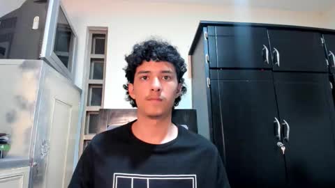 santi_twink19 online show from February 3, 6:22 am