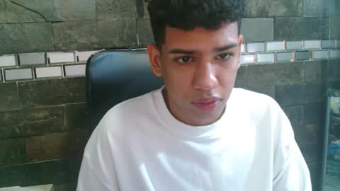 santi online show from November 6, 11:04 pm