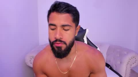 santiago_huntt online show from November 20, 1:33 pm