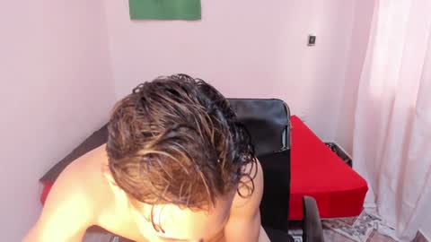 Julius Novachrono  online show from December 14, 8:18 pm