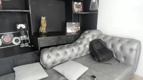 Julius Novachrono  online show from October 5, 7:23 pm