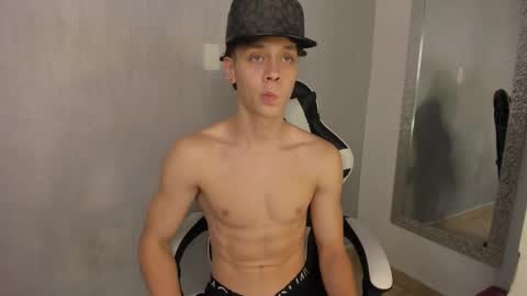 Julius Novachrono  online show from October 15, 7:36 pm