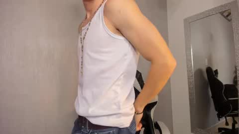 Julius Novachrono  online show from October 26, 8:15 pm