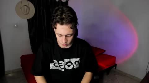 Julius Novachrono  online show from December 20, 5:36 am