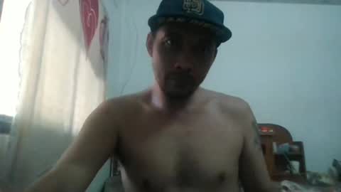 Snapshot of santichai561323 chatting on February 7, 5:44 am santichai561323 online show from February 7, 5:44 am