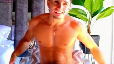 Snapshot of santin_seans chatting on January 18, 2:32 pm Santiago Seans online show from January 18, 2:32 pm