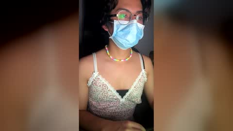 Santi Femboy online show from June 3, 5:43 am