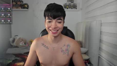 Mr. Santiago online show from March 21, 1:26 pm