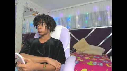 Snapshot of santy_bigcock_01 chatting on January 13, 5:51 pm santy online show from January 13, 5:51 pm