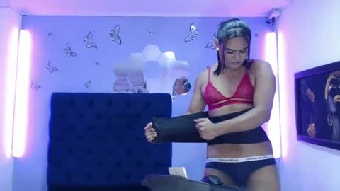 Snapshot of santy_dirtyhot chatting on January 5, 7:17 pm santy_dirtyhot online show from January 5, 7:17 pm