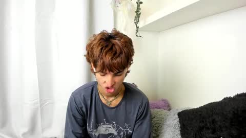 Snapshot of santy_kitty chatting on January 6, 3:31 am kitty online show from January 6, 3:31 am