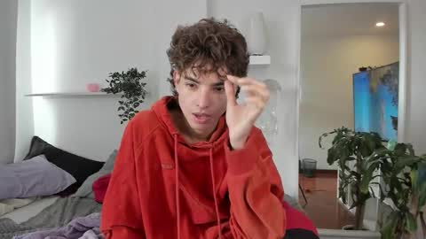 Snapshot of santy_kitty chatting on January 12, 5:07 pm kitty online show from January 12, 5:07 pm