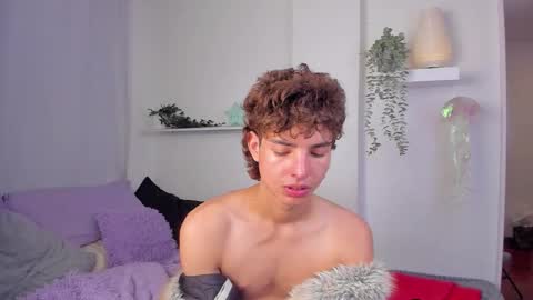 Snapshot of santy_kitty chatting on January 17, 1:54 am kitty online show from January 17, 1:54 am