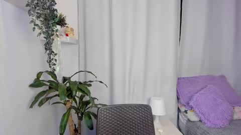 Snapshot of santy_kitty chatting on February 20, 1:46 am kitty online show from February 20, 1:46 am