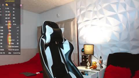 Santyago online show from December 6, 7:45 pm