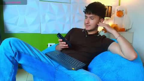 Santyago online show from September 22, 7:05 pm