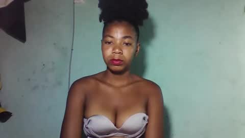 sanyah0123 online show from December 22, 11:40 am