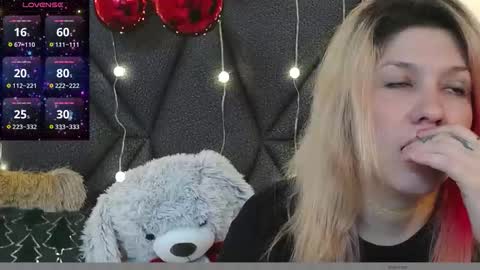 sanyaseraphine0 online show from November 14, 7:23 pm