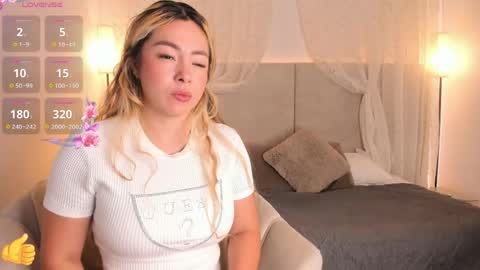 Snapshot of saori_newman chatting on May 21, 11:50 am Saori online show from May 21, 11:50 am